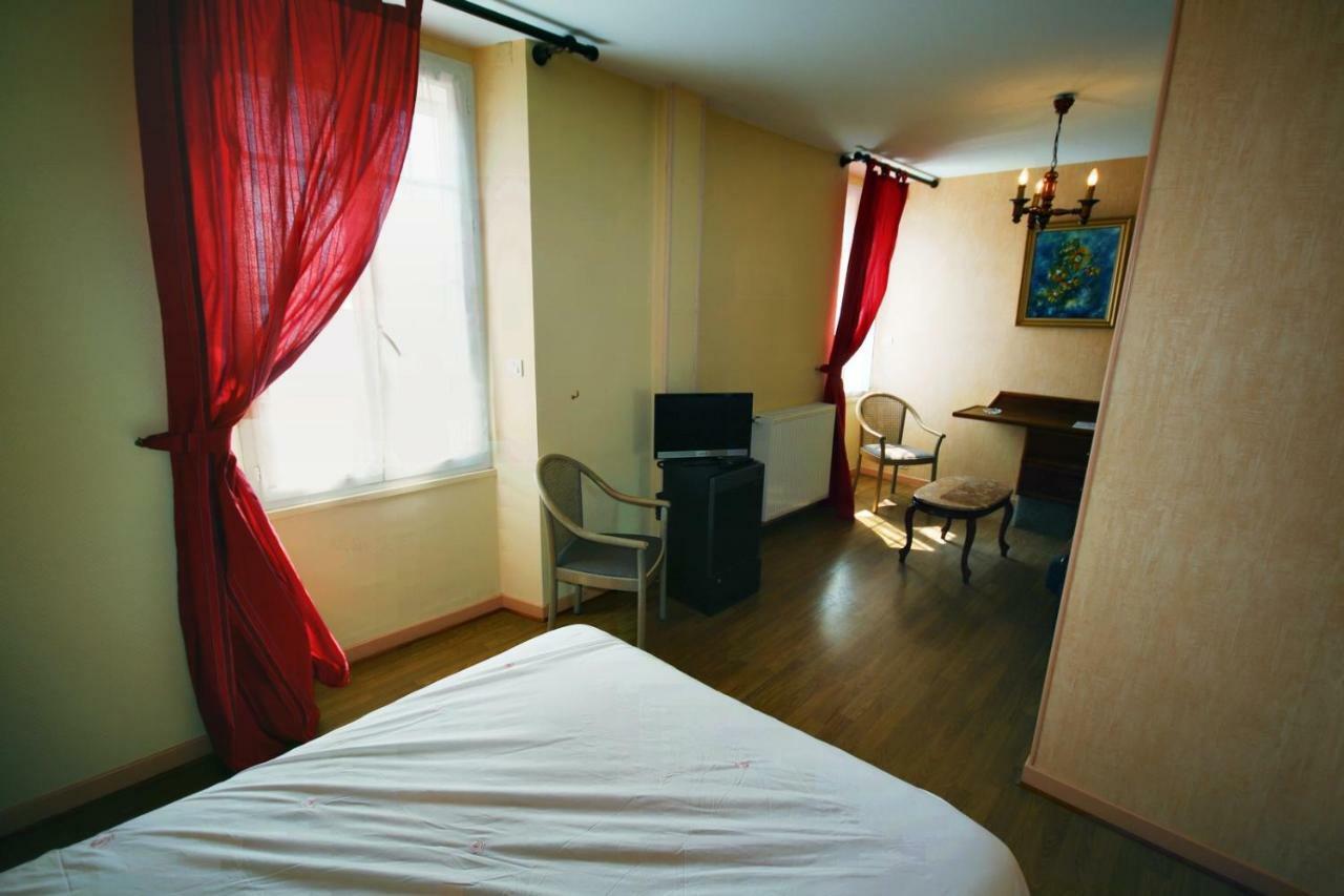 Les Messageries Hotel Saint-Flour  Phòng bức ảnh
